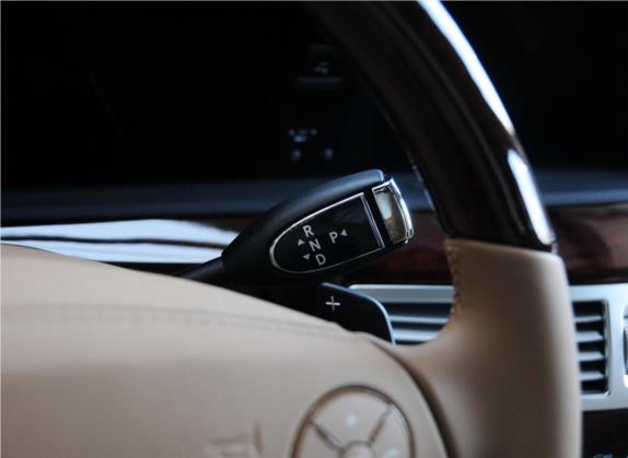 奔驰S级 2011款 S 500 L CGI 4MATIC 中控类   挡把