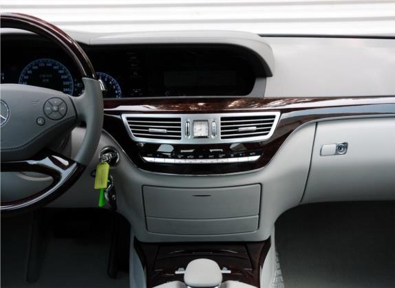 奔驰S级 2012款 S 350 L Grand Edition 中控类   中控台