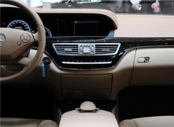 奔驰S级 2012款 S 300 L 商务型 Grand Edition 中控类   中控台