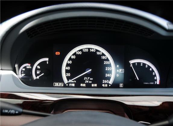 奔驰S级 2012款 S 350 L 4MATIC Grand Edition 中控类   仪表盘