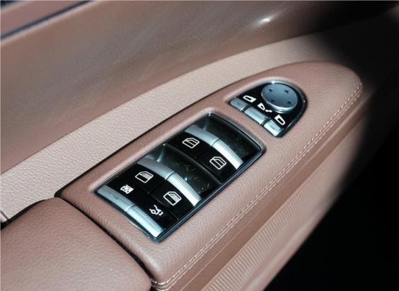 奔驰S级 2012款 S 350 L 4MATIC Grand Edition 车厢座椅   门窗控制