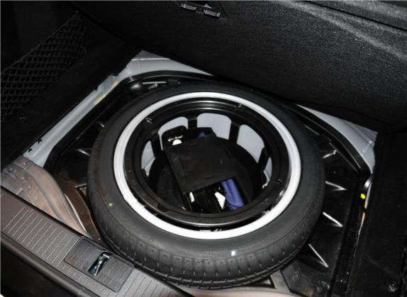 奔驰S级 2012款 S 400 L HYBRID Grand Edition 其他细节类   备胎