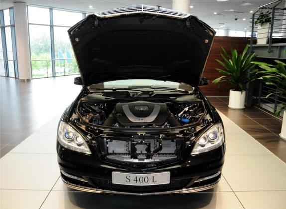 奔驰S级 2012款 S 400 L HYBRID Grand Edition 其他细节类   发动机舱