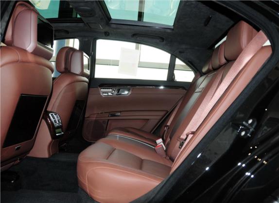 奔驰S级 2012款 S 500 L 4MATIC Grand Edition 车厢座椅   后排空间