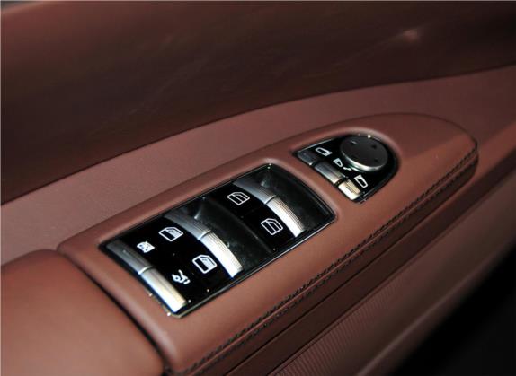 奔驰S级 2012款 S 500 L 4MATIC Grand Edition 车厢座椅   门窗控制