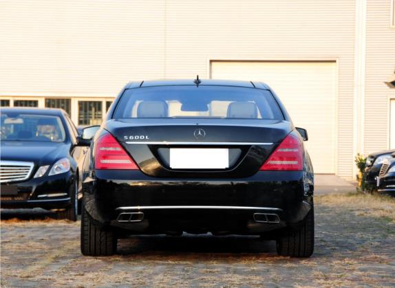 奔驰S级 2012款 S 600 L Grand Edition 外观   正后