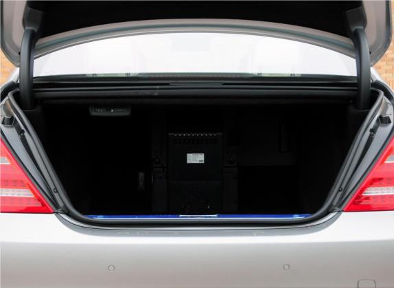 奔驰S级 2012款 S 600 L Grand Edition designo 车厢座椅   后备厢