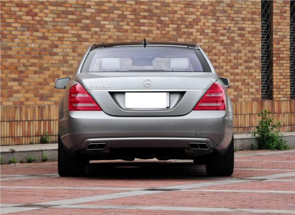 奔驰S级 2012款 S 600 L Grand Edition designo 外观   正后