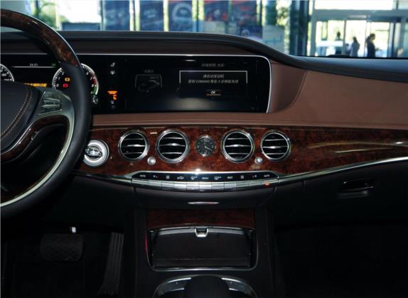 奔驰S级 2014款 S 400 L HYBRID 中控类   中控台