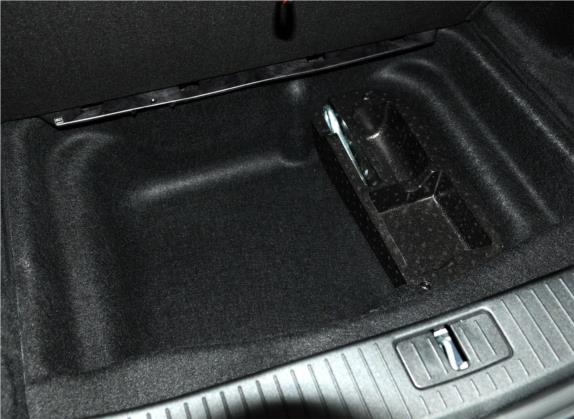 奔驰S级 2014款 S 400 L HYBRID 其他细节类   备胎