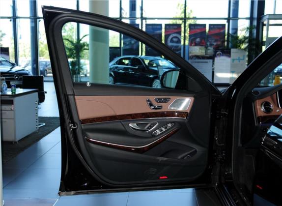 奔驰S级 2014款 S 400 L HYBRID 车厢座椅   前门板
