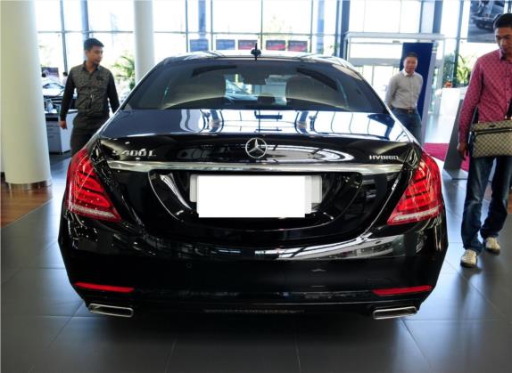 奔驰S级 2014款 S 400 L HYBRID 外观   正后