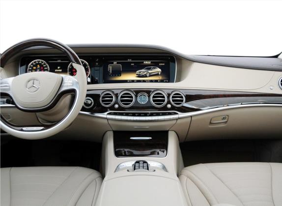 奔驰S级 2014款 S 500 L 4MATIC 中控类   中控台
