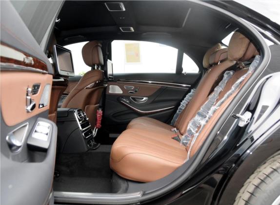 奔驰S级 2015款 S 400 L 4MATIC 车厢座椅   后排空间