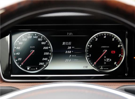 奔驰S级 2015款 S 400 L 4MATIC 中控类   仪表盘