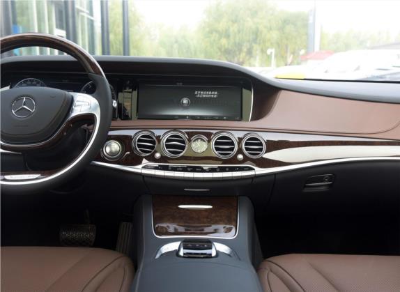 奔驰S级 2015款 S 400 L 中控类   中控台
