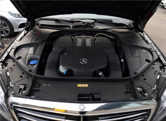 奔驰S级 2015款 S 400 L 其他细节类   发动机舱