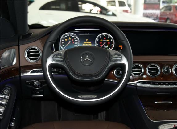 奔驰S级 2016款 S 400 L 中控类   驾驶位