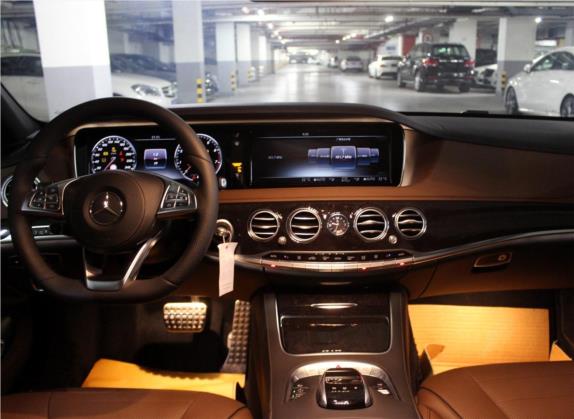 奔驰S级 2016款 S 500 L 4MATIC 中控类   中控全图