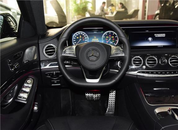 奔驰S级 2017款 S 400 L 4MATIC 中控类   驾驶位