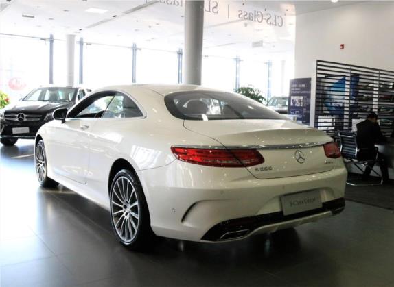 奔驰S级 2017款 S 500 4MATIC 轿跑版 外观   斜后