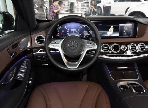 奔驰S级 2018款 S 450 L 中控类   驾驶位