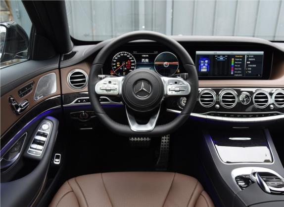 奔驰S级 2018款 S 450 L 4MATIC 卓越特别版 中控类   驾驶位