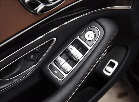 奔驰S级 2018款 S 450 L 4MATIC 卓越特别版 车厢座椅   门窗控制