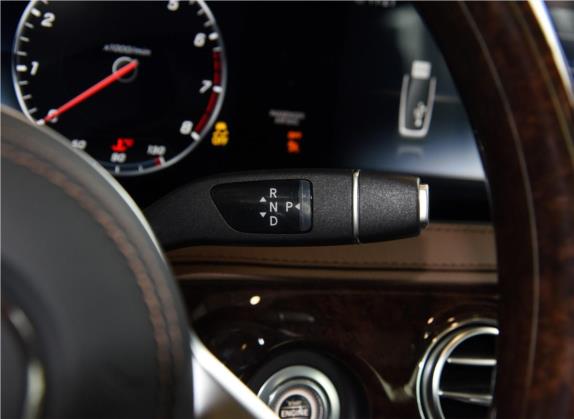 奔驰S级 2019款 S 350 L 尊贵型 中控类   挡把