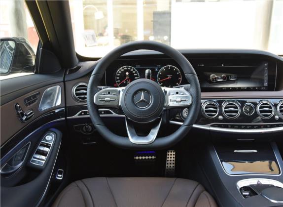 奔驰S级 2019款 S 450 L 4MATIC 臻藏版 中控类   驾驶位