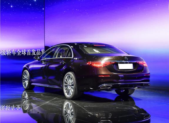 奔驰S级 2021款 S 500 L 4MATIC 外观   斜后
