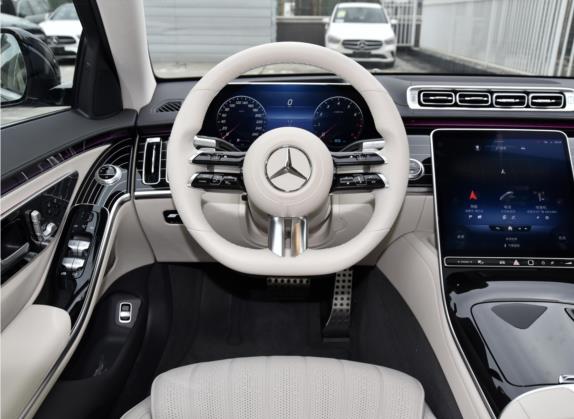 奔驰S级 2021款 改款 S 450 L 4MATIC 中控类   驾驶位