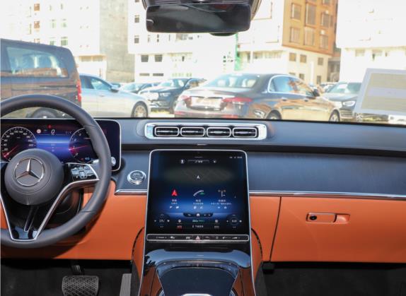 奔驰S级 2022款 S 400 L 商务型 中控类   中控台