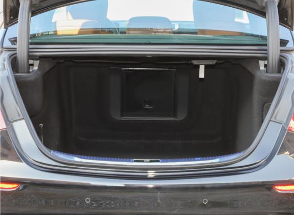 奔驰S级 2022款 S 400 L 商务型 车厢座椅   后备厢
