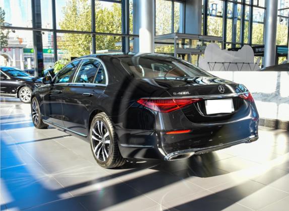 奔驰S级 2022款 S 400 L 豪华型 外观   斜后