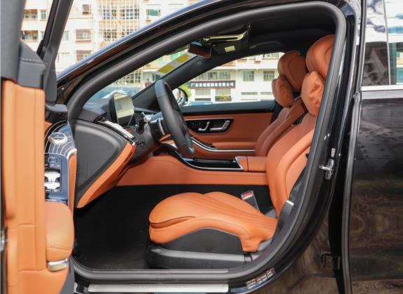 奔驰S级 2022款 S 450 L 4MATIC 车厢座椅   前排空间