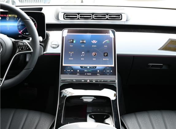 奔驰S级 2022款 改款 S 400 L 豪华型 中控类   中控台