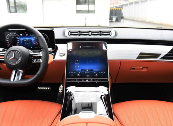 奔驰S级 2022款 改款 S 450 L 4MATIC 中控类   中控台
