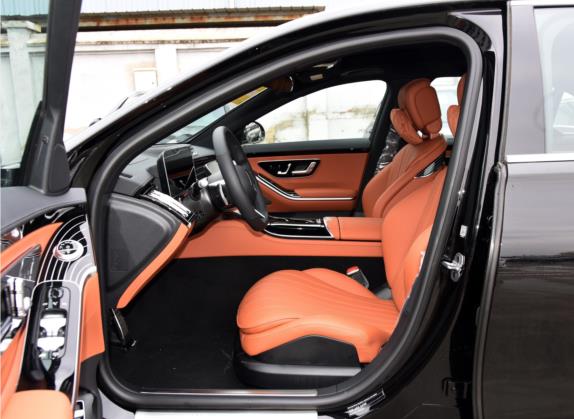 奔驰S级 2022款 改款 S 450 L 4MATIC 车厢座椅   前排空间