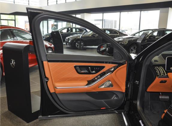 奔驰S级 2022款 改款 S 500 L 4MATIC 车厢座椅   前门板