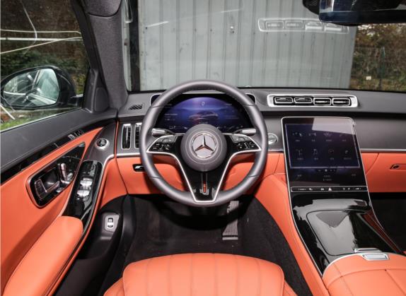 奔驰S级 2023款 S 400 L 商务型 中控类   驾驶位