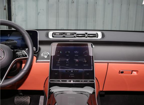 奔驰S级 2023款 S 400 L 商务型 中控类   中控台
