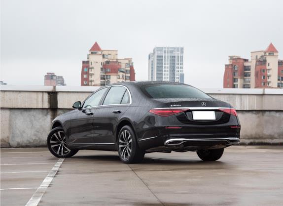 奔驰S级 2023款 S 400 L 豪华型 外观   斜后