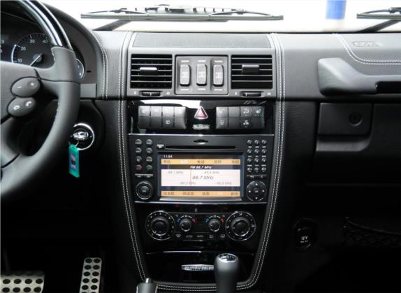 奔驰G级 2010款 G 500 中控类   中控台