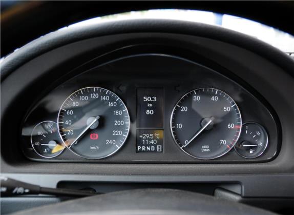 奔驰G级 2010款 G 500 中控类   仪表盘