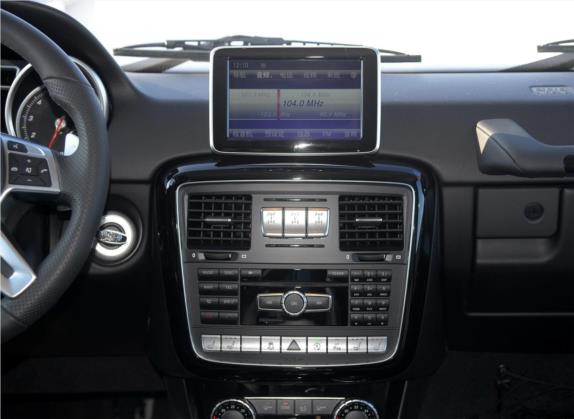 奔驰G级 2016款 G 500 中控类   中控台