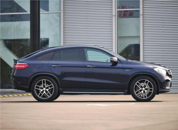 奔驰GLE轿跑 2015款 GLE 450 AMG 4MATIC 轿跑SUV 外观   正侧