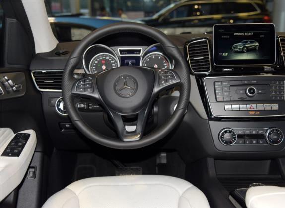 奔驰GLE轿跑 2015款 GLE 320 4MATIC 轿跑SUV 中控类   驾驶位