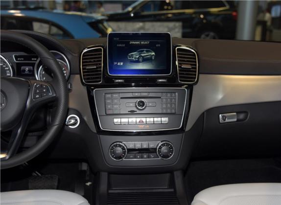 奔驰GLE轿跑 2015款 GLE 320 4MATIC 轿跑SUV 中控类   中控台