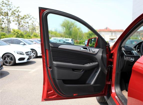 奔驰GLE轿跑 2018款 GLE 320 4MATIC 轿跑SUV 车厢座椅   前门板